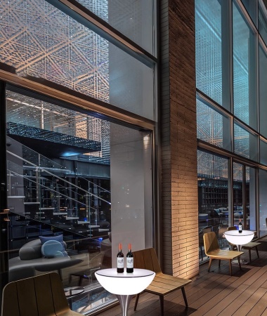 Комплект светящейся мебели Стол+2 стула V6 Комплект светящейся мебели Стол+2 стула V6